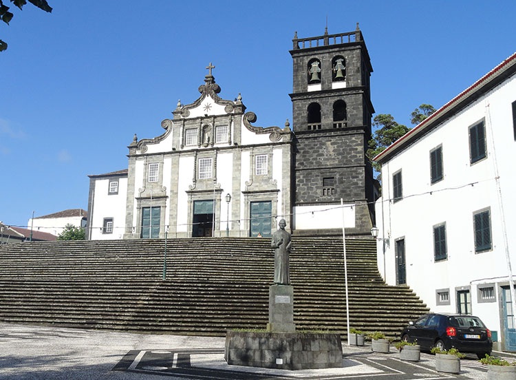 kościół Matki Boskiej Ribeira Grande Sao Miguel ciekawostki atrakcje Portugalia