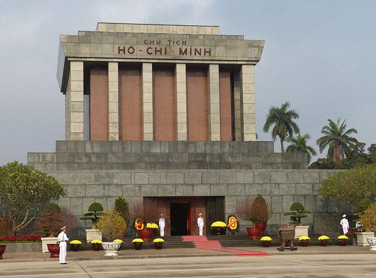 mauzoleum Ho Chi Minh Hanoi ciekawostki atrakcje Wietnam