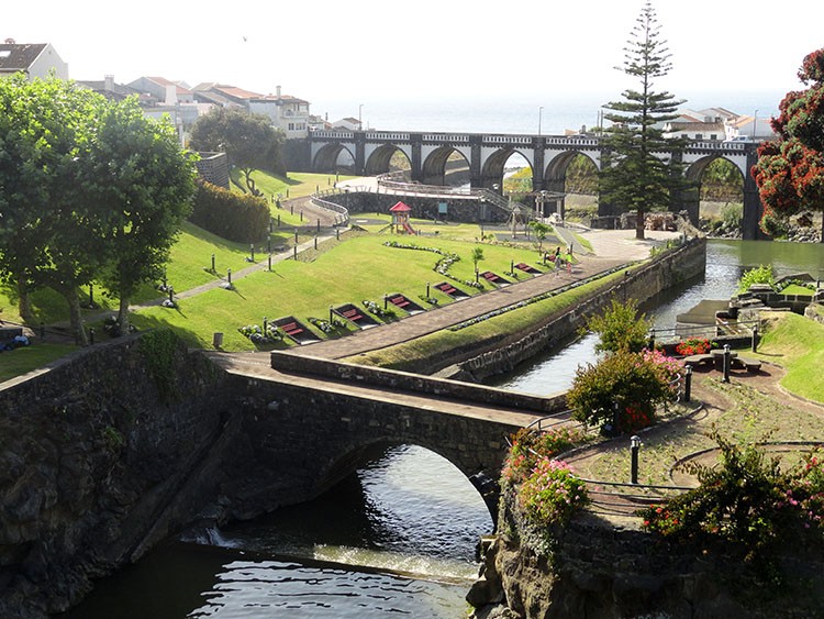 Most Siedmiu Łuków Ribeira Grande Sao Miguel ciekawostki atrakcje Portugalia