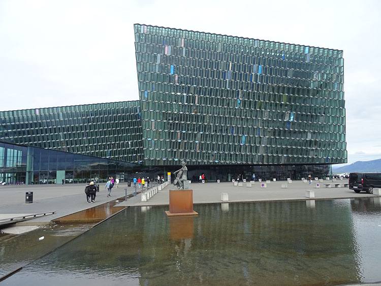 Harpa Reykjavik atrakcje ciekawostki Islandia