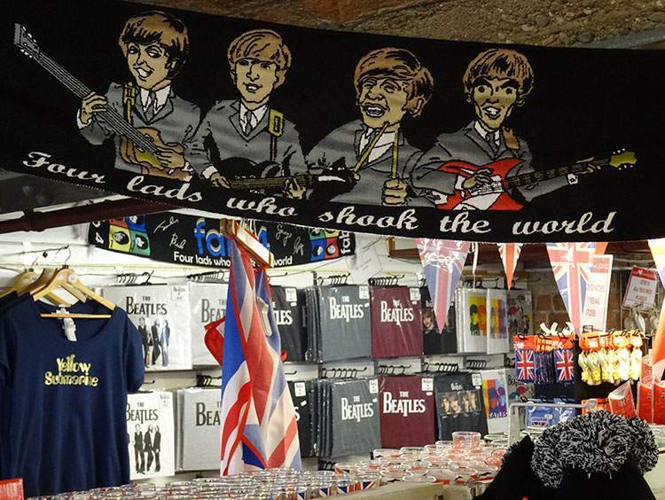 zespół The Beatles ciekawostki Beatlesi Liverpool