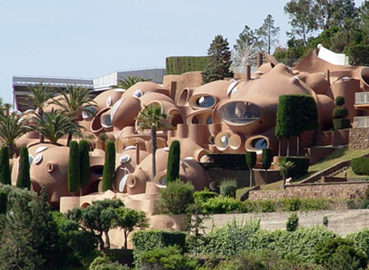 Palais Bulles Francja najdziwniejsze budowle świata ciekawostki budynki architektura