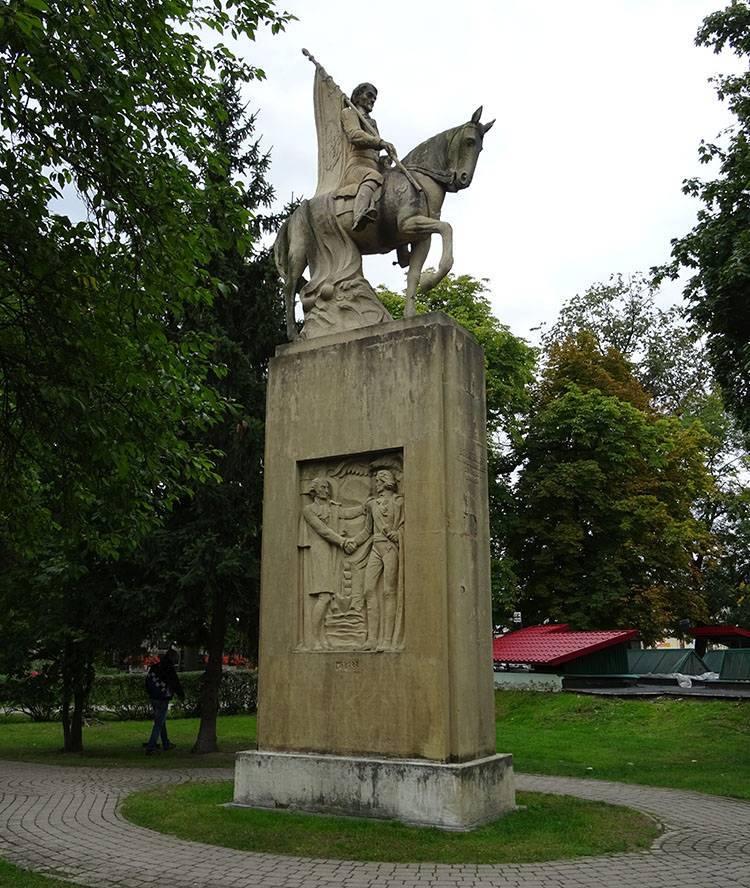 miasto Końskie ciekawostki pomnik Tadeusz Kościuszko
