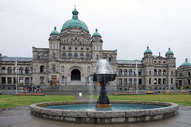 parlament Kolumbia Brytyjska Vancouver Kanada ciekawostki atrakcje