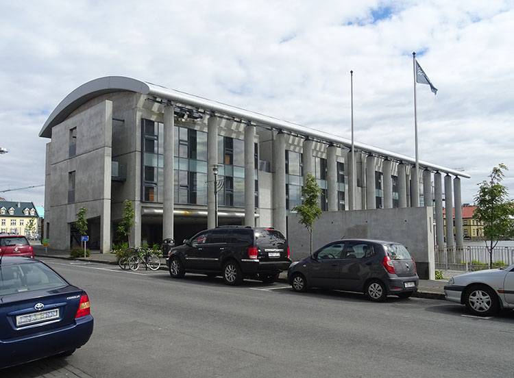 Hofdi House Reykjavik atrakcjeratusz city hall Reykjavik atrakcje ciekawostki Islandia ciekawostki Islandia