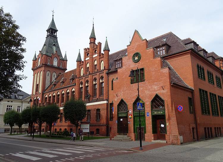 ratusz Lębork ciekawostki atrakcje