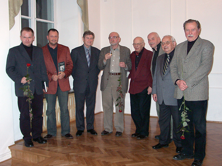 Hans Kloss Stanisław-Mikulski Emil Karewicz Brunner serial Stawka większa niż życie ciekawostki