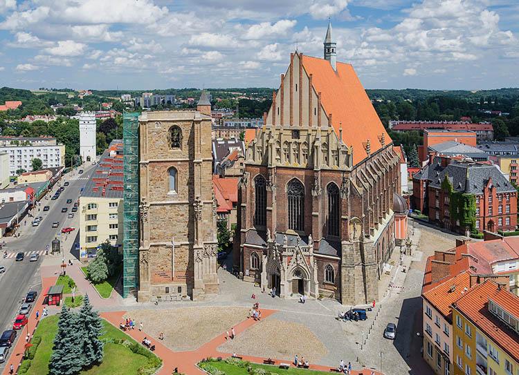 rynek Nysa ciekawostki zabytki