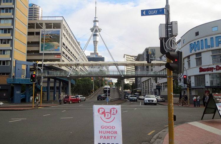 Wesoły Wieżowiec Auckland ciekawostki Nowa Zelandia atrakcje