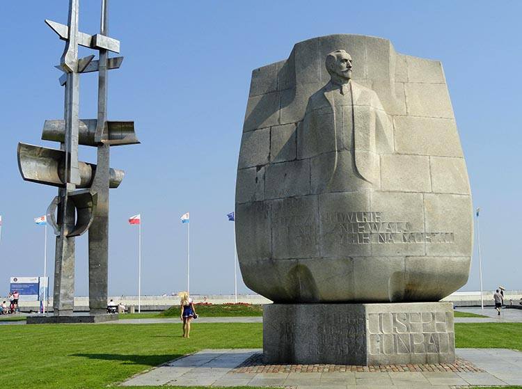 Joseph Conrad Żagle pomnik Gdynia ciekawostki atrakcje zabytki co zobaczyć Trójmiasto
