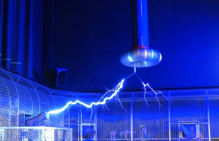 transformator Tesli Nikola Tesla ciekawostki biografia wynalazki
