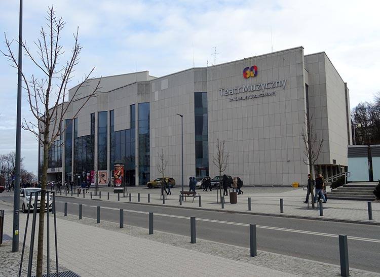 Teatr Muzyczny w Gdyni atrakcje zabytki co zobaczyć Trójmiasto