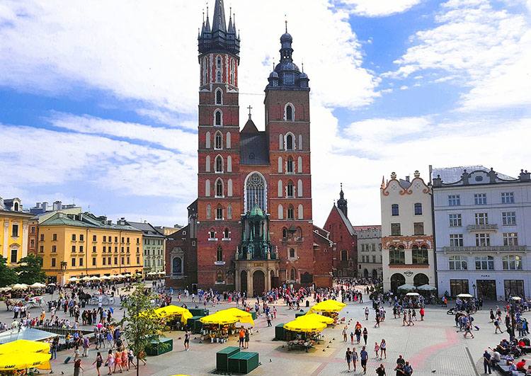 kościół mariacki hejnał Kraków ciekawostki krakowski rynek