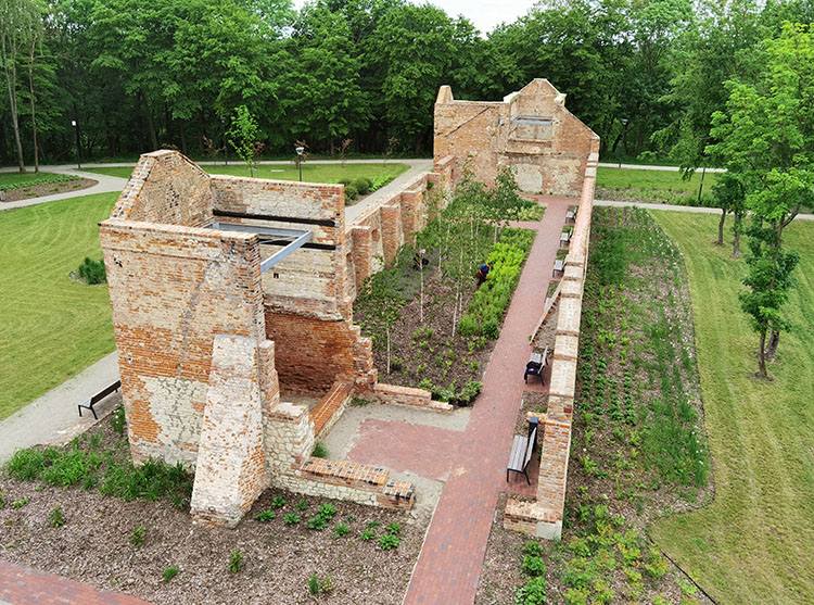 park zespół dworsko-pałacowy Łęczna ciekawostki atrakcje zabytki