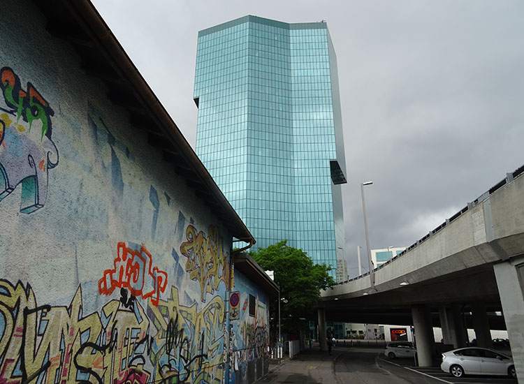 wieżowiec Prime Tower w Zurychu Szwajcaria