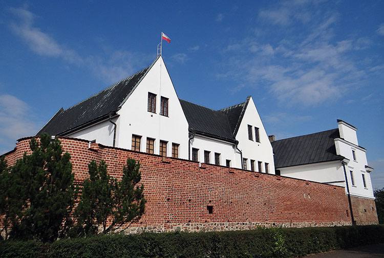 zamek Gosławice Konin ciekawostki atrakcje zabytki