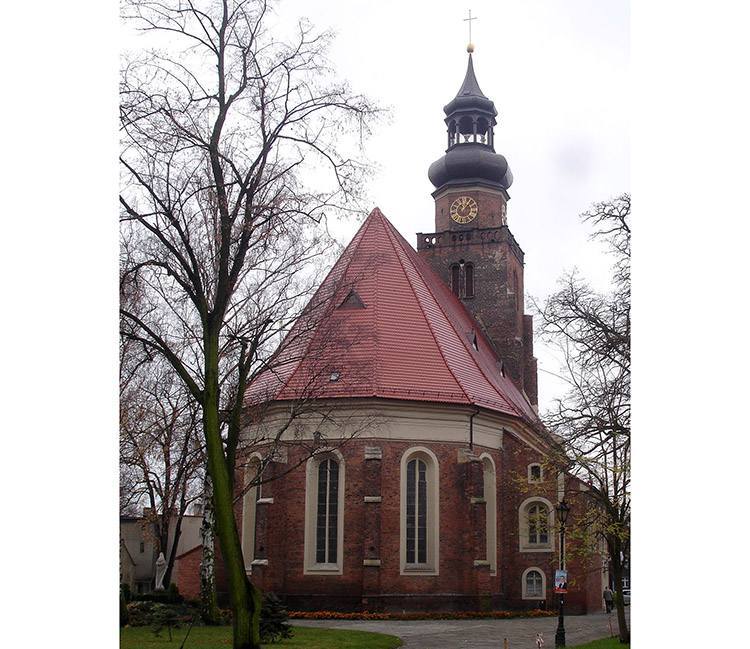 kościół św. Jana w Lesznie zabytki atrakcje Wielkopolska
