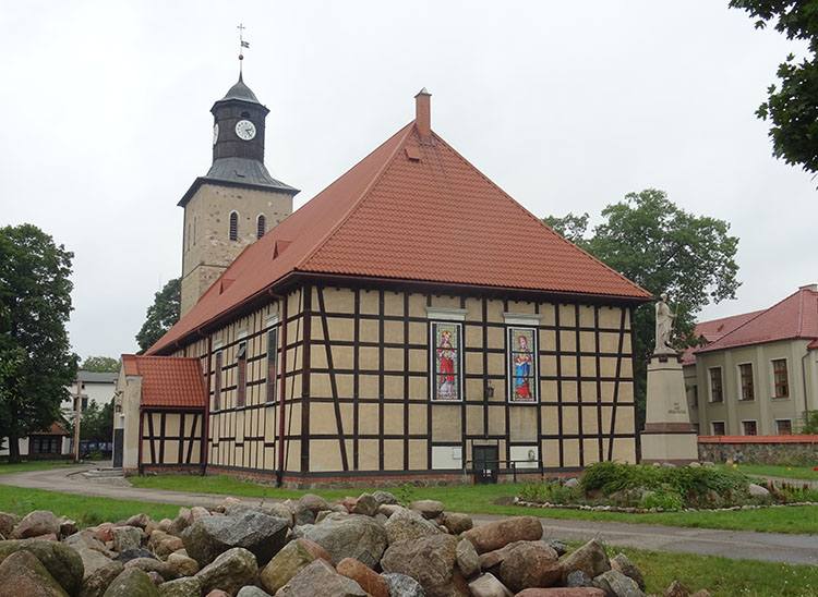 kościół św. Jana Chrzciciela miasto Pisz ciekawostki atrakcje zabytki