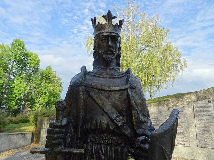 książę Leszek Czarny rzeźba w Busku-Zdroju woj. świętokrzyskie