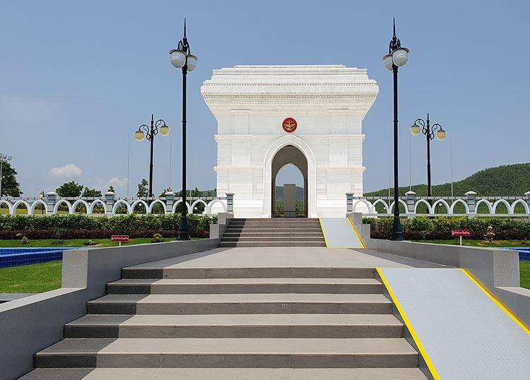 Pomnik Nieznanego Żołnierza Naypyidaw Mjanma Birma ciekawostki atrakcje