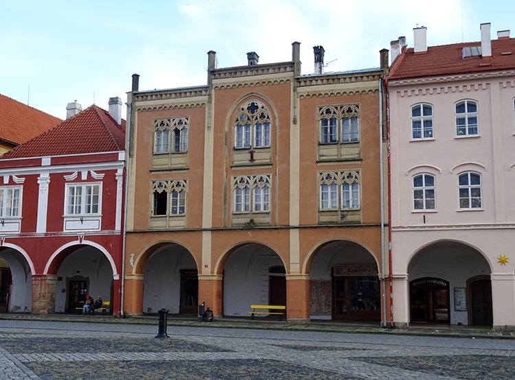 rynek kamienice Jiczyn Czechy ciekawostki atrakcje zabytki