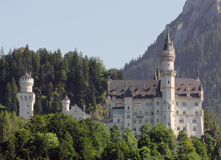 zamek Neuschwanstein Bawaria Niemcy ciekawostki informacje