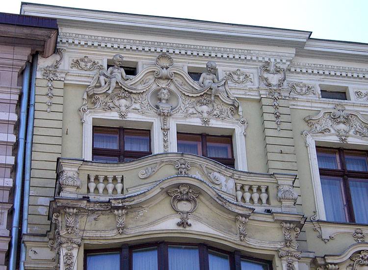 ulica Piotrkowska w Łodzi kamienica elewacja
