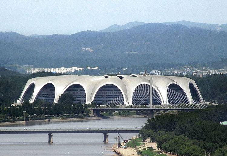 Rungra stadion 1 Maja Korea Północna Pjongjang największe stadiony świata piłka nożna