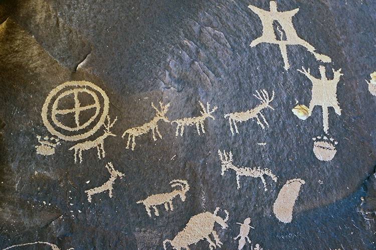rysunki malowidła naskalne tapeta tapety ciekawostki tapetowanie