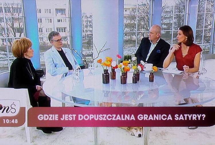 granice satyry satyra TVP program telewizyjny satyryk Szczepan Sadurski rozmowa stół