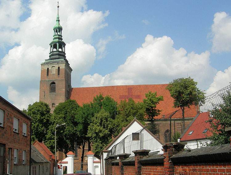 kościół fara Śrem ciekawostki informacje zabytki