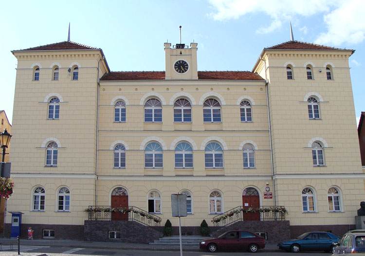 rynek ratusz Śrem ciekawostki atrakcje zabytki