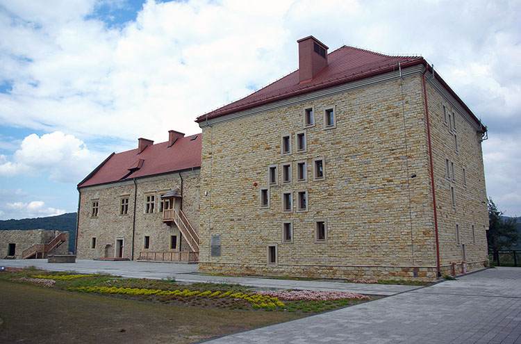 zamek muzeum Sanok ciekawostki zabytki atrakcje