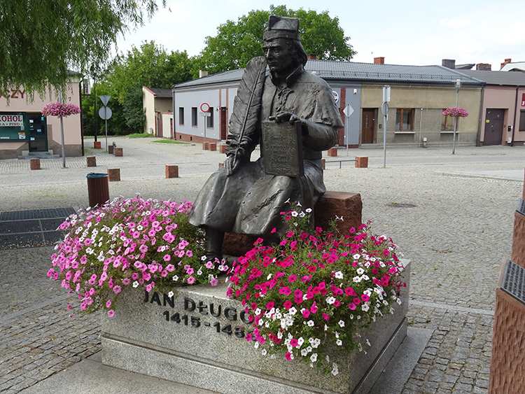 Jan Długosz pomnik rynek Kłobuck ciekawostki atrakcje
