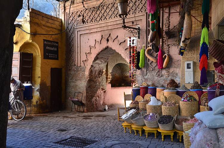 Marrakesz bazar miasto atrakcje zabytki
