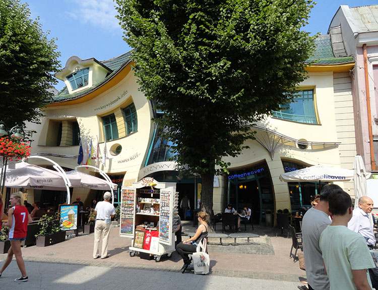 Krzywy Domek  Monciak Sopot ciekawostki atrakcje