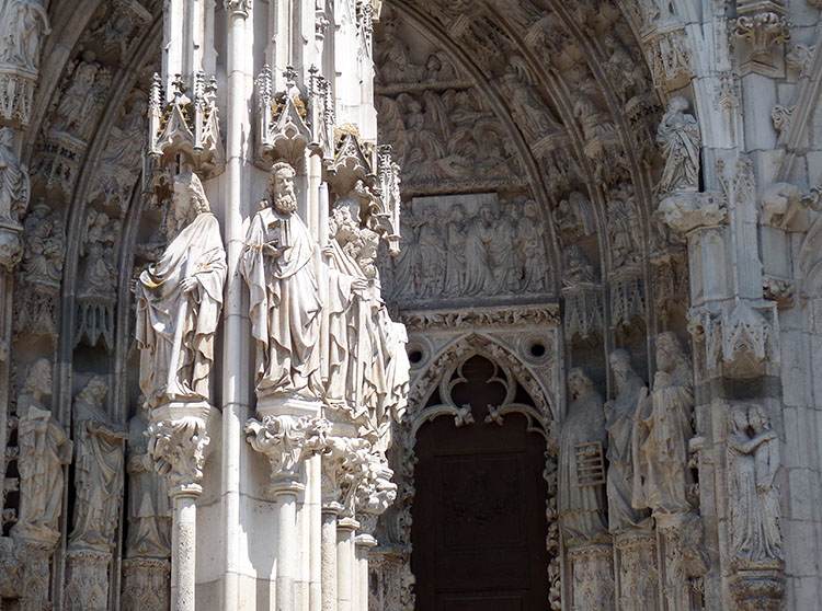 Regensburg katedra zabytki rzeźby portal wejście