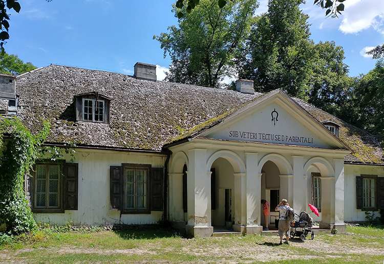 Dwór Cieszkowskich Sucha muzeum skansen atrakcje
