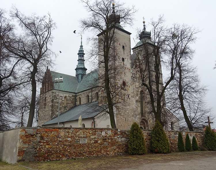 kolegiata św. Marcina Opatów ciekawostki zabytki atrakcje