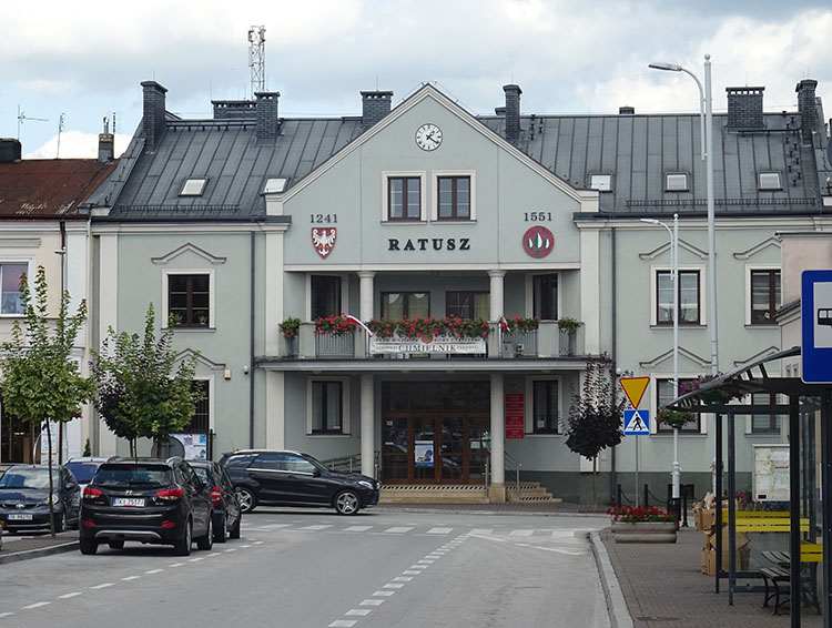 ratusz miasto Chmielnik świętokrzyskie