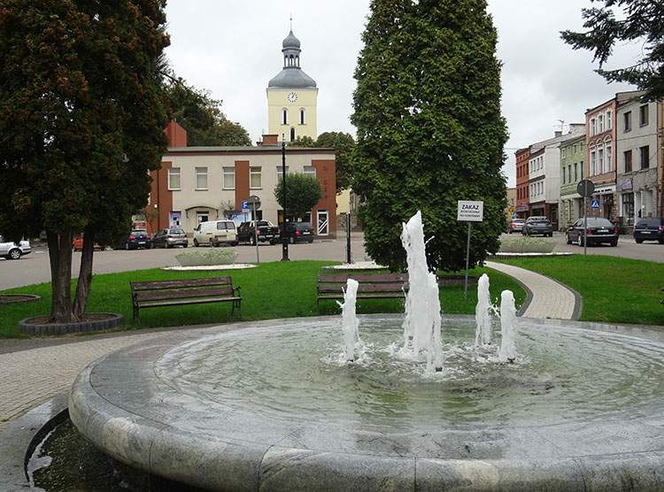 rynek Plac Hallera fontanna kościół Lidzbark ciekawostki