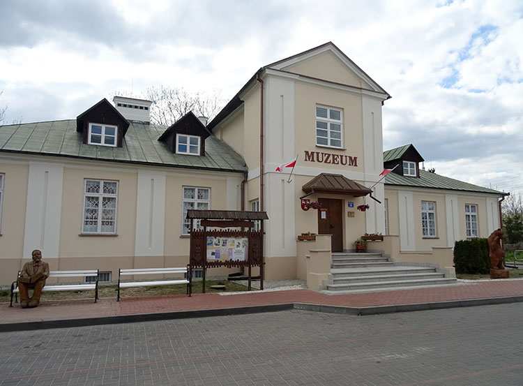 Konwikt Szaniawskich Muzeum Regionalne w Łukowie Łuków ciekawostki atrakcje