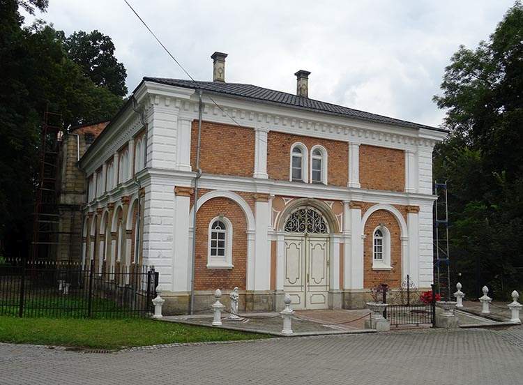 Masztalarnia obok zamku Strzelce Opolskie atrakcje zabytki