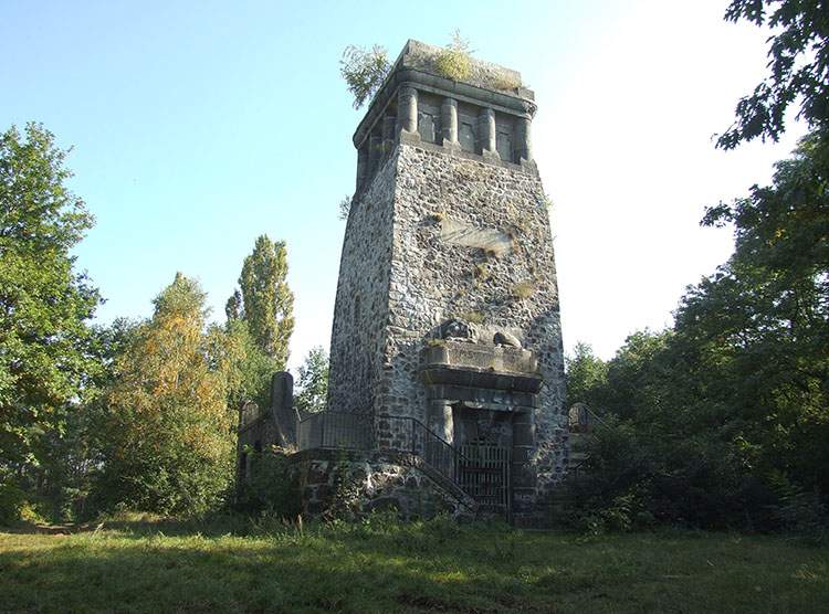 Wieża Bismarcka w Żaganiu atrakcje zabytki