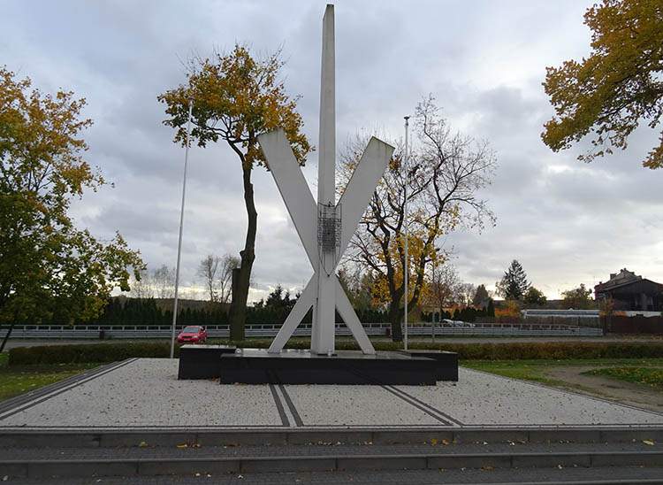 pomnik Park Armii Krajowej w Głownie woj. łódzkie
