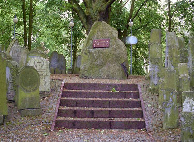 Lapidarium Polickie w Policach park