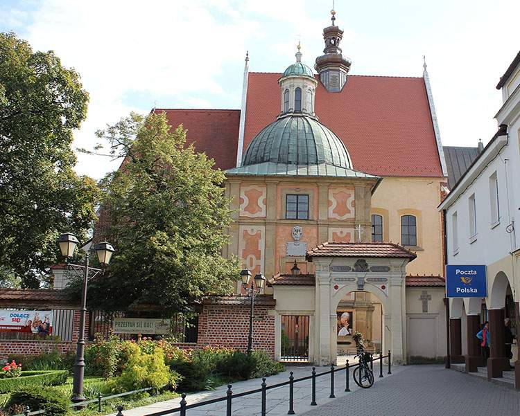 kościół dziesięciu tysięcy Męczenników w Niepołomicach