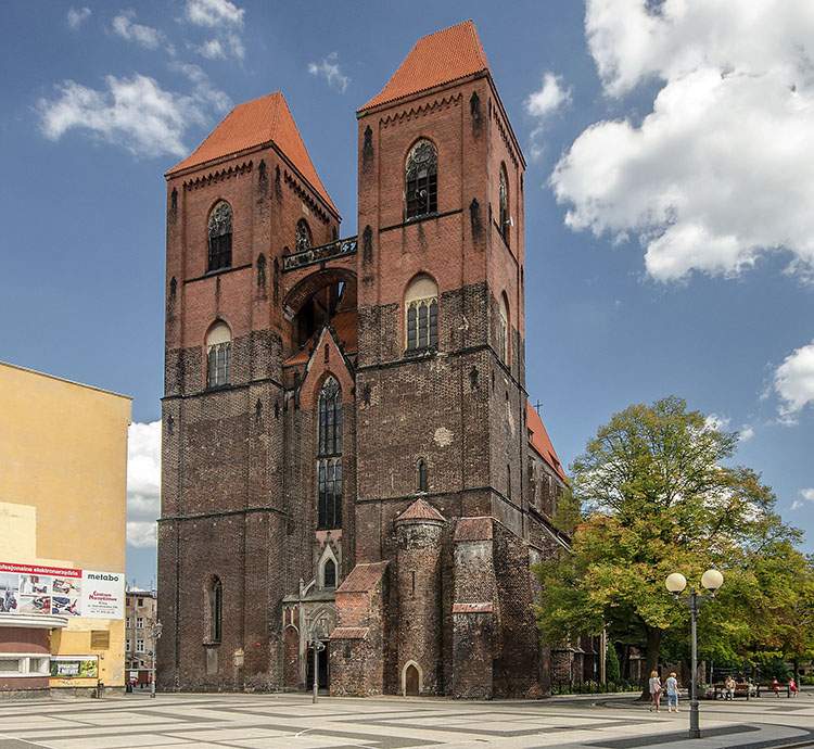 Kościół św. Mikołaja  Brzeg ciekawostki atrakcje zabytki