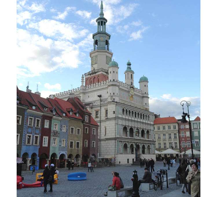 Poznań ratusz w Poznaniu z czego słyną polskie miasta