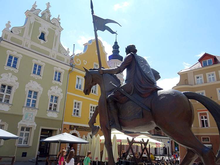 pomnik konny książę Kazimierz Opolczyk rynek w Opolu